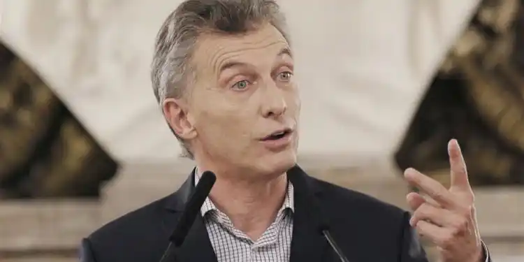 Para Macri, algunos gremialistas docentes "ejercen poder en forma mafiosa"