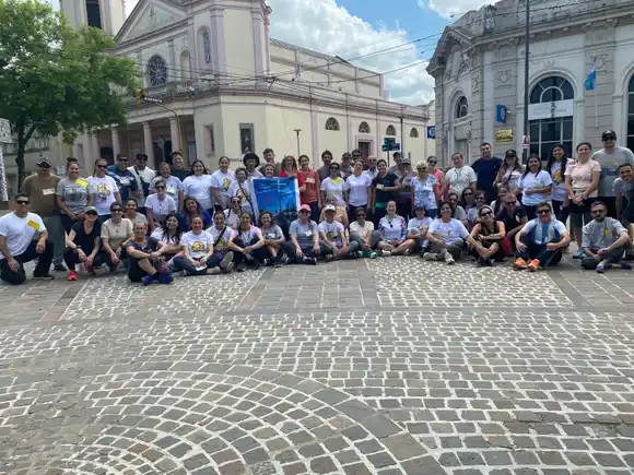 La fe en movimiento: miles de peregrinos caminaron de Hasenkamp a Paraná en la Peregrinación de los Pueblos