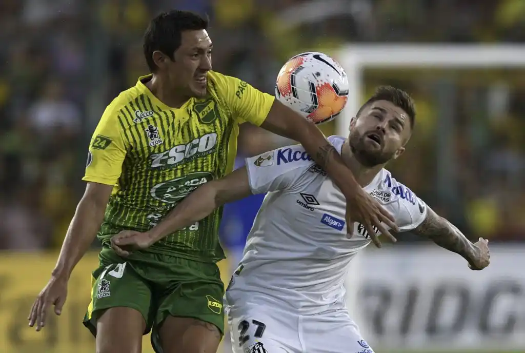 Defensa y Justicia no pudo sostener la ventaja ante Santos