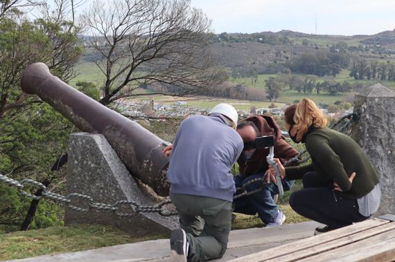 Sacaron uno de los cañones históricos del Fuerte Independencia y realizarán una exhaustiva investigación sobre su origen
