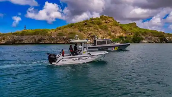CAEN 4 venezolanos por tráfico de drogas: los atraparon en una embarcación en aguas de territoriales de ARUBA