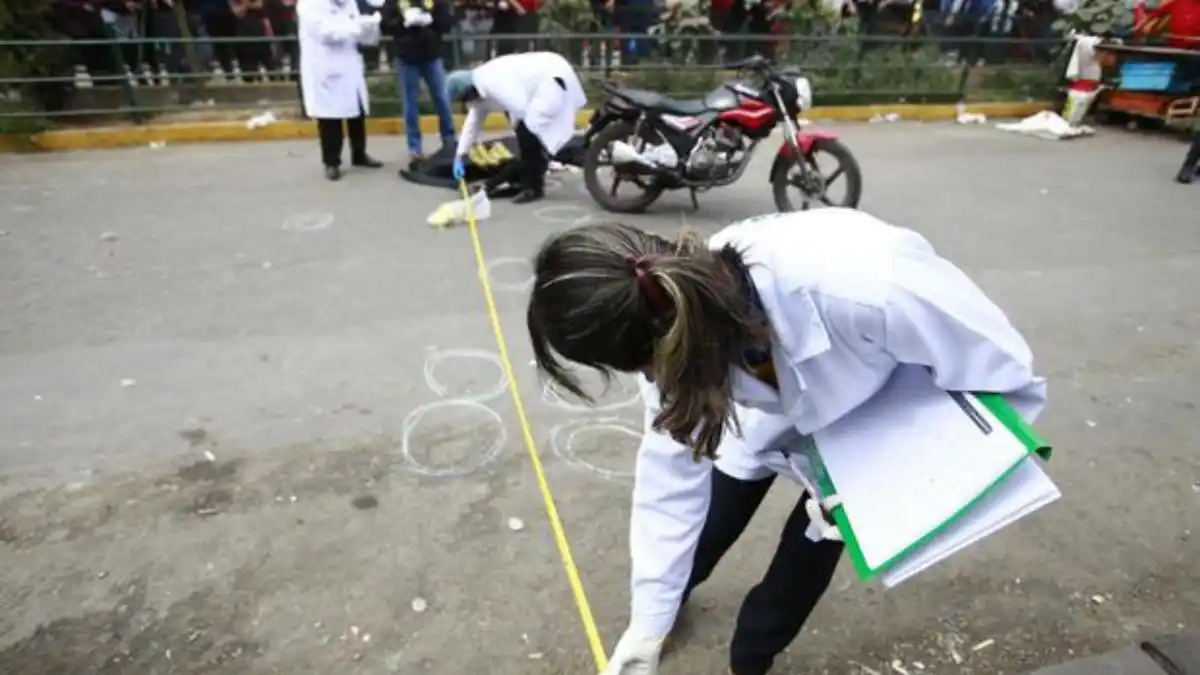 De 15 disparos sicarios le arrebatan la vida a motorizado venezolano en Perú