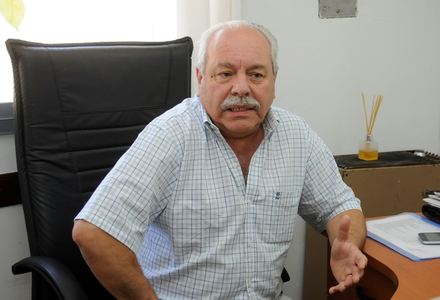 “Tirar veneno en la vía pública es un riesgo y un delito”