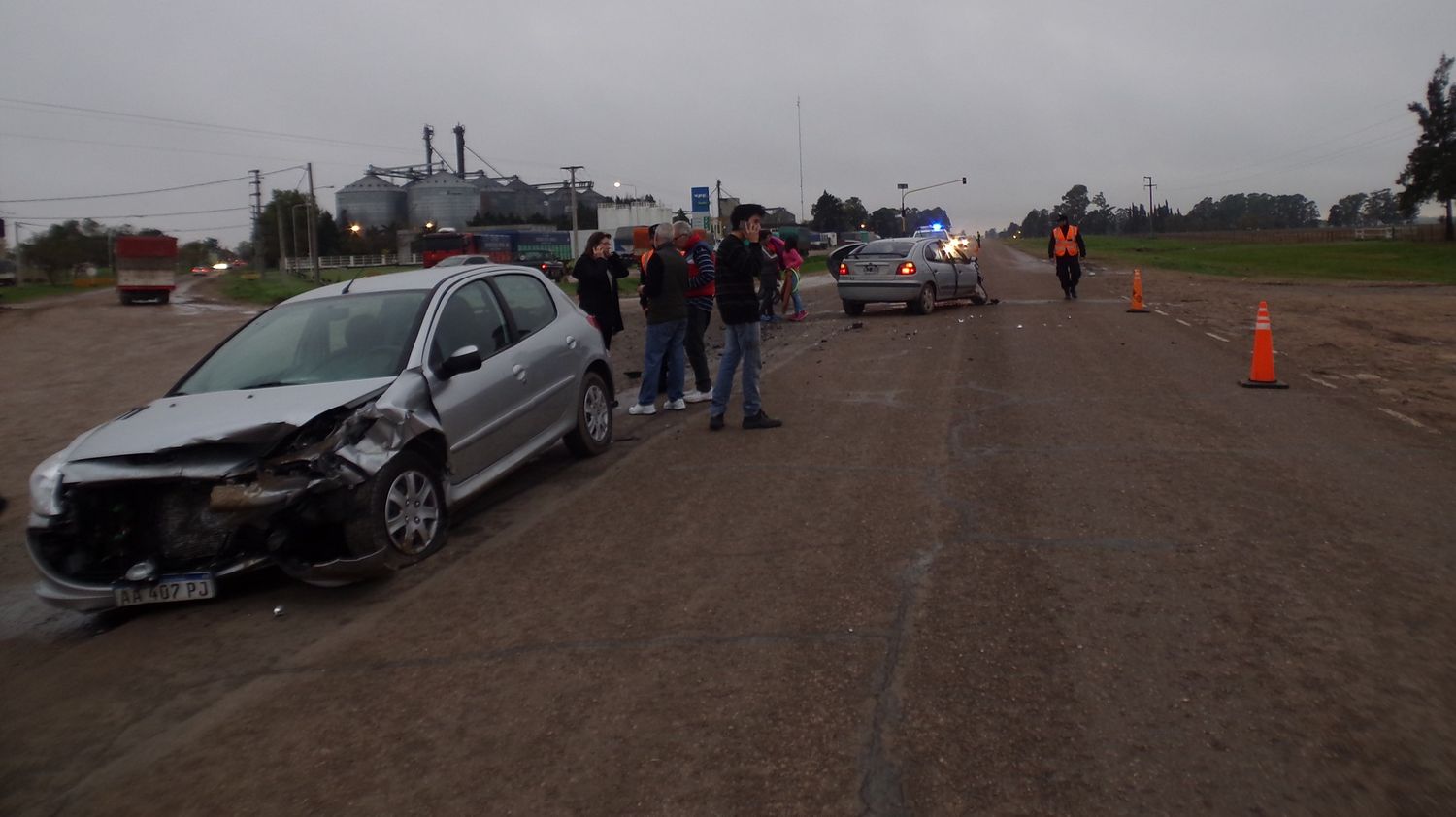 Fuerte encontronazo en ruta 131 y acceso Illia
