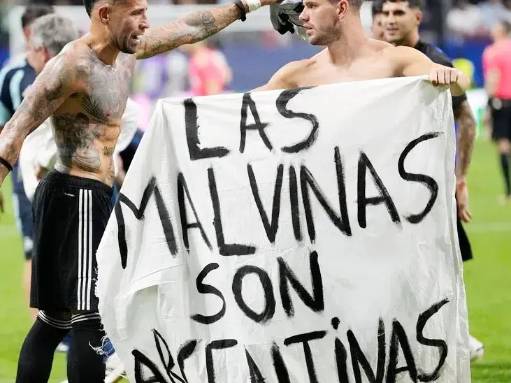 Las Malvinas son argentinas y el país también