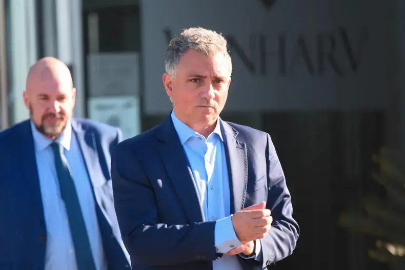Sebastian Pareja cuestionó el acuerdo al que llegó el oficialismo y la oposición.