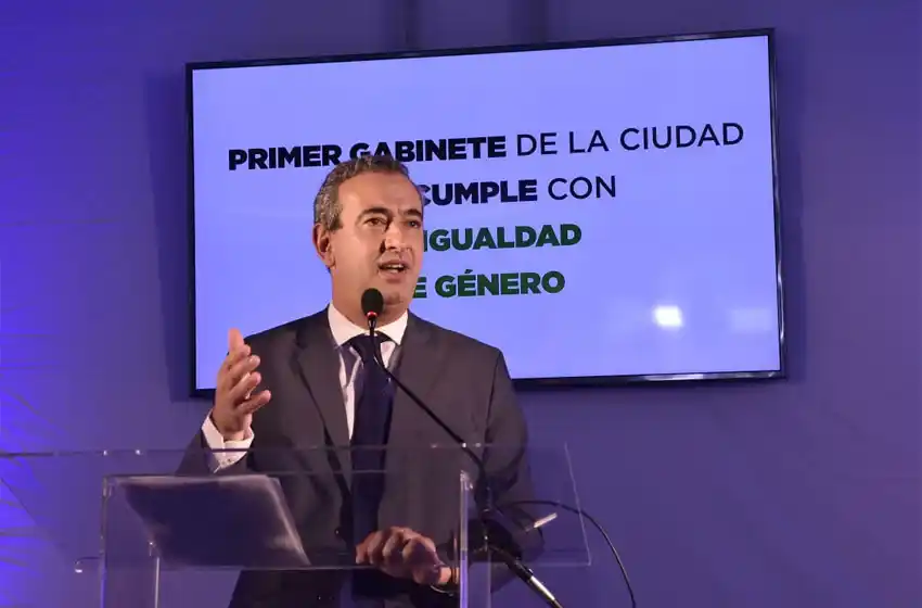 Javkin le contestó a Leone: «Gobernar es hacerse cargo de los problemas»