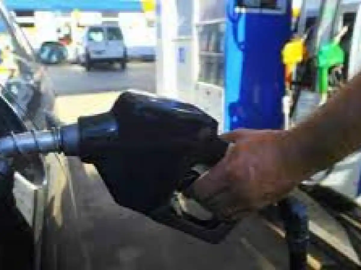 Se rompe el acuerdo por el precio de la nafta y es inminente la suba por encima del 4%