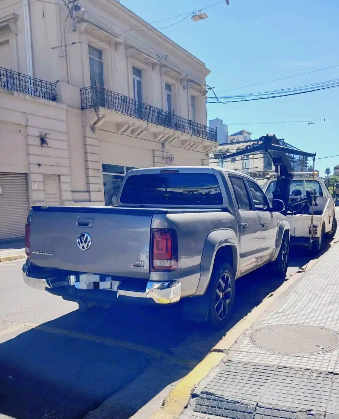 Conductor alcoholizado realizaba maniobras peligrosas y le retuvieron la camioneta
