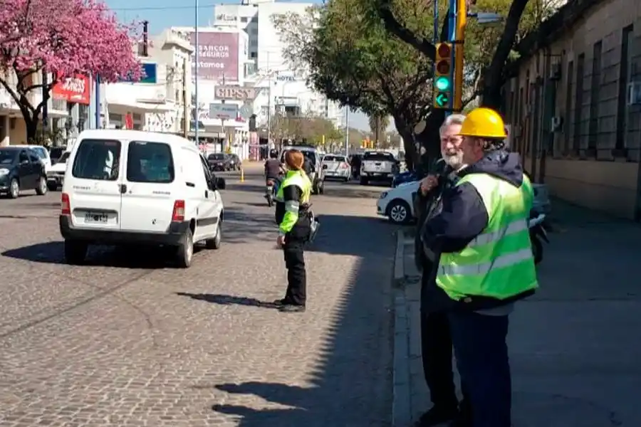Semáforos de Bv. Santa Fe: “Ya hicimos las primeras pruebas y ahora las estamos optimizando"