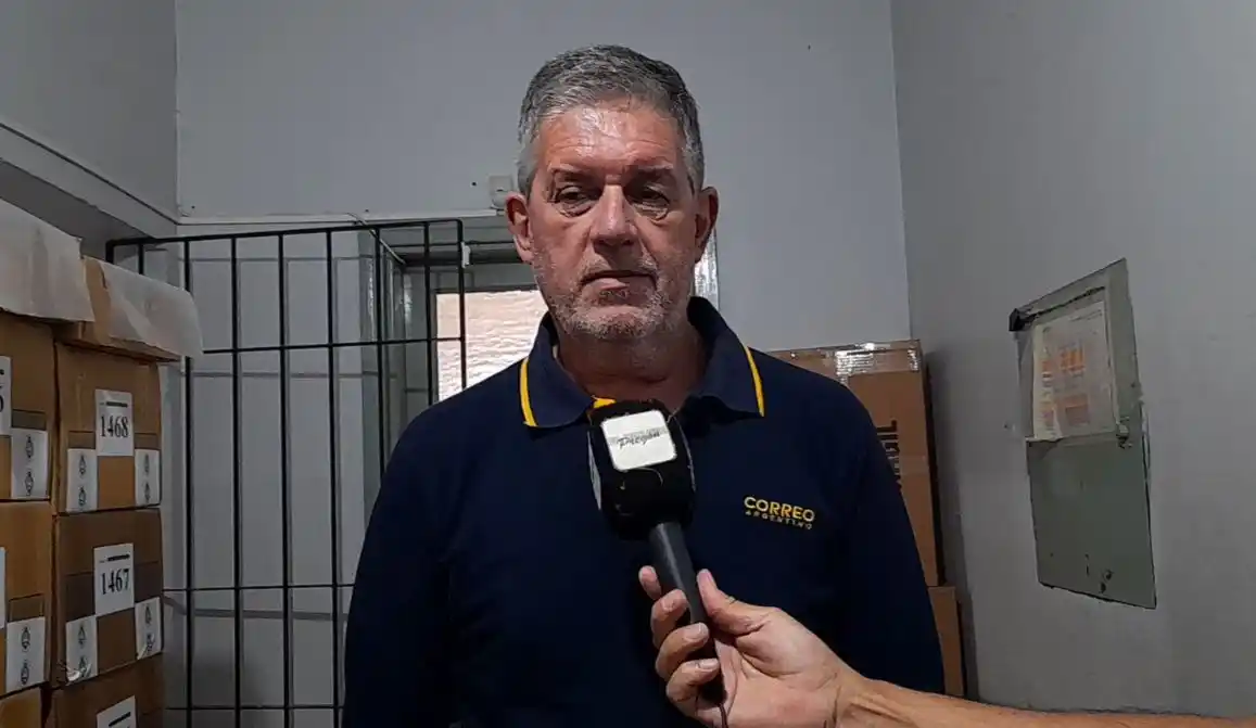 Elecciones: se distribuyen las urnas en las escuelas