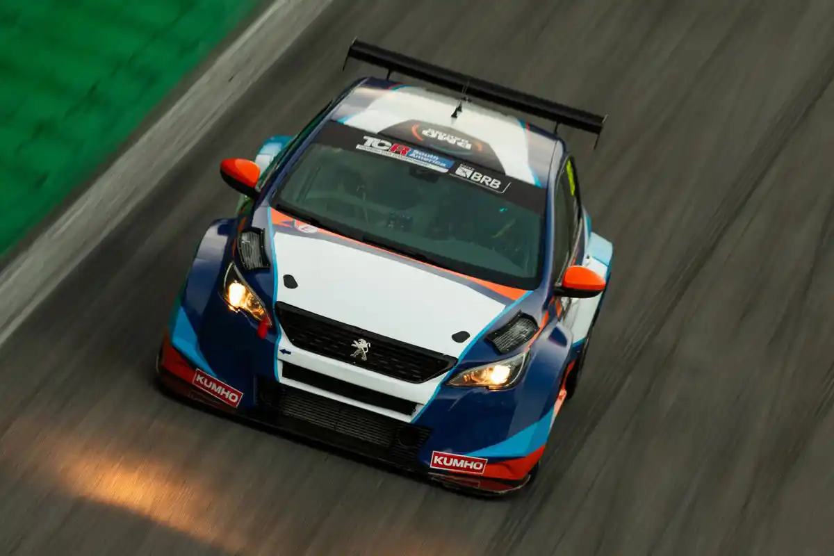 Pernía probó el Peugeot 308 en el autódromo de Buenos Aires, antes de confirmar su presencia en la categoría.