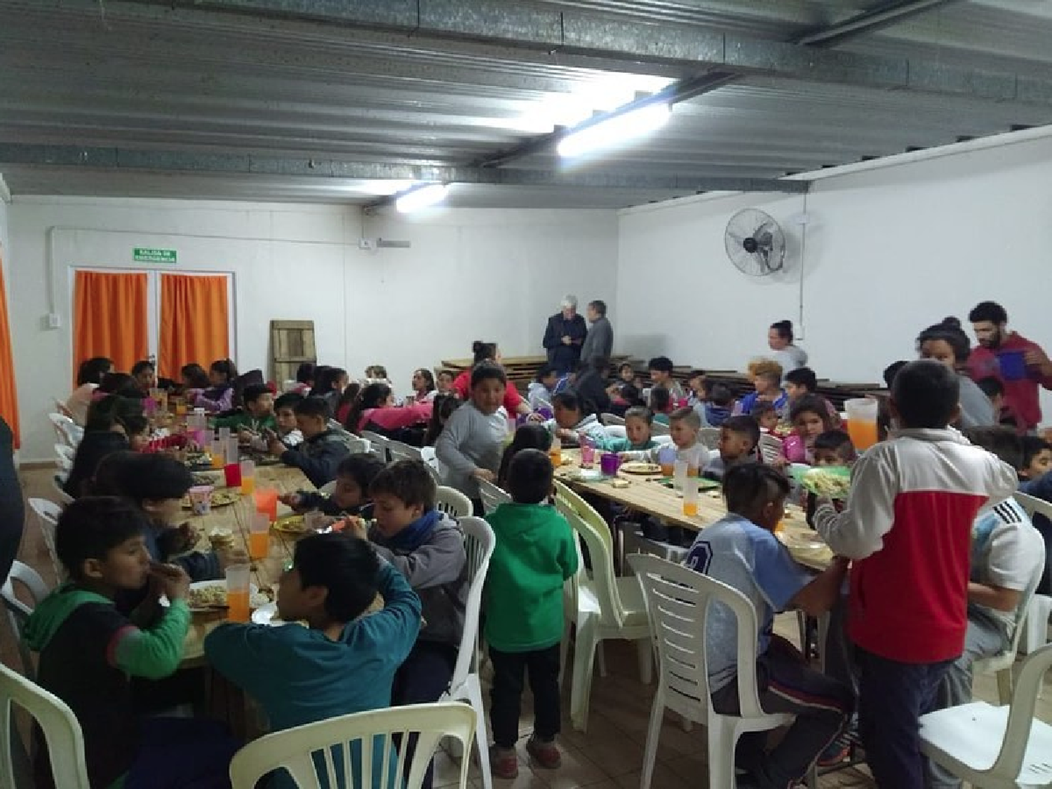 Por la solidaridad de los vecinos reabre un merendero en Brinkmann