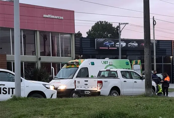 Ciclista embestido en avenida 42