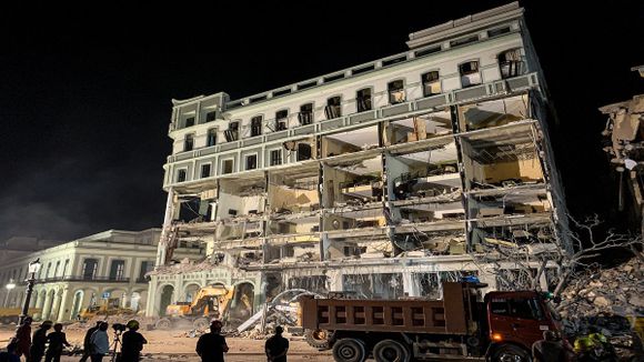 Muertos por explosión en hotel de Cuba llegan a 25: siguen buscando entre los escombros