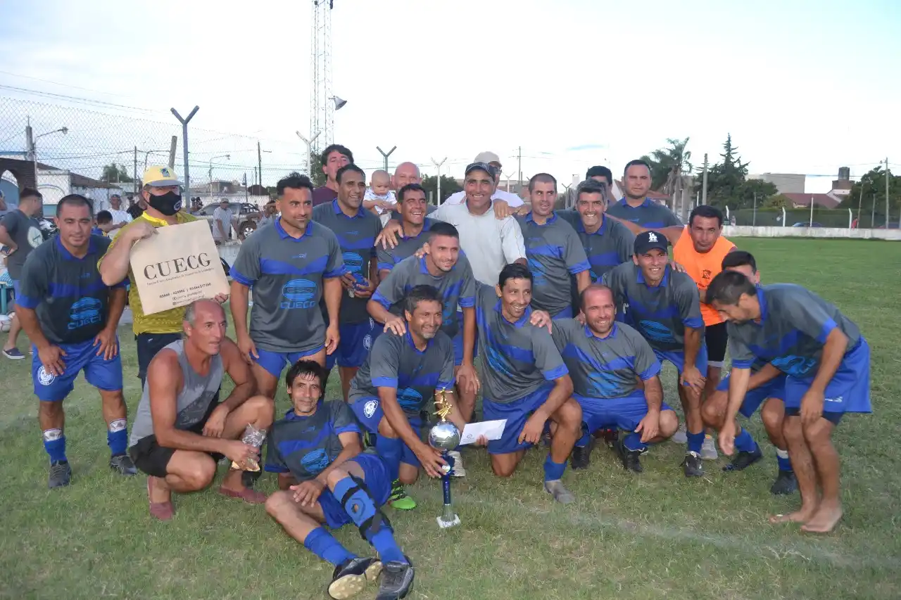 Fútbol de Veteranos: Comercio se quedó con el título