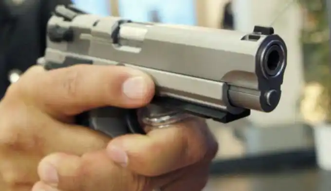 Balean a una mujer y a su hija en violento asalto