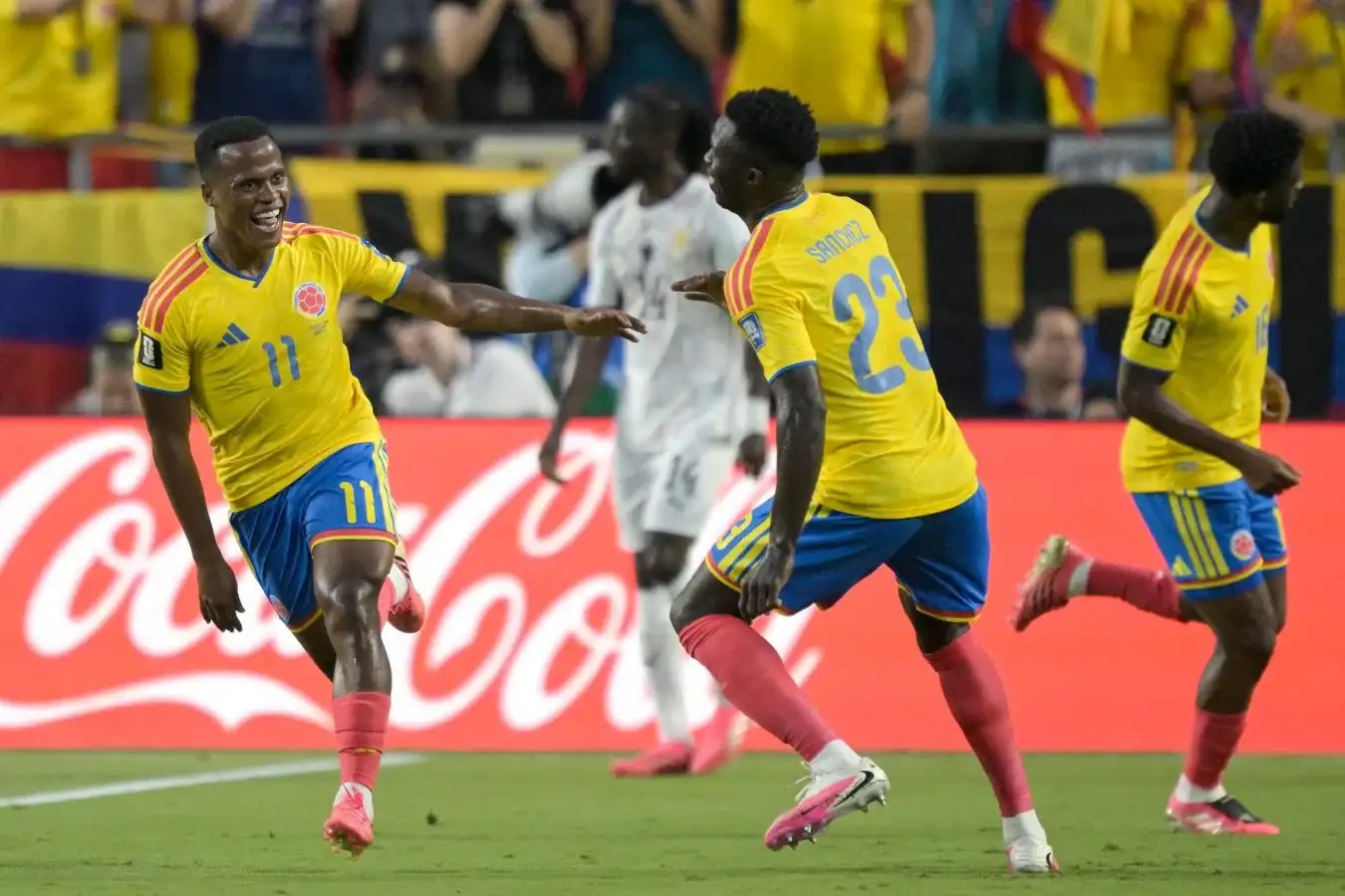 Colombia derrotó 1-0 a Ghana y es el último clasificado a octavos de final.
