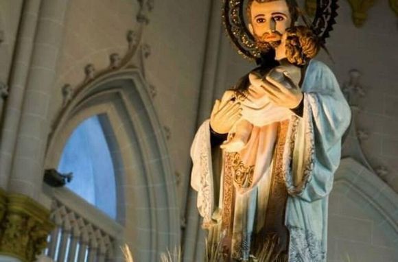 San Cayetano, en tiempos de coronavirus: virtual, a puertas cerradas, sin procesión y con custodia policial