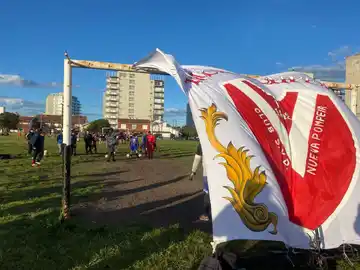Canchita de los Bomberos: el club Nueva Pompeya homenajeó a Maradona "peleando por lo que es de los vecinos"