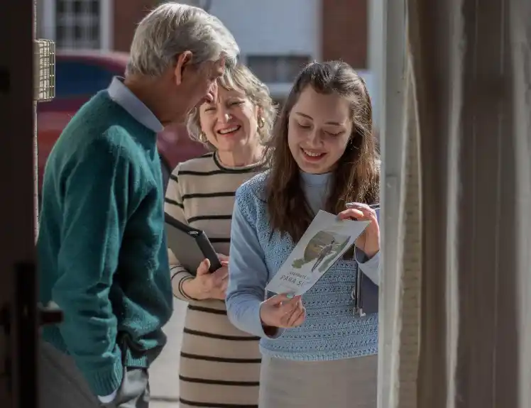 Tras dos años y medio sin tocar puertas, vuelven los Testigos de Jehová