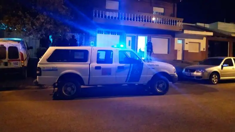 Allanamientos por narcotráfico: Incautaron droga, armas y dinero