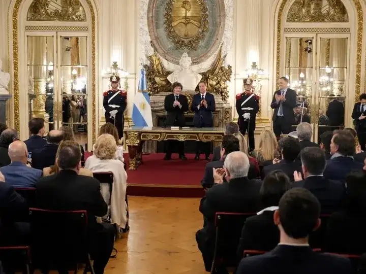 Diego Santilli prestó juramento en la Casa Rosada.