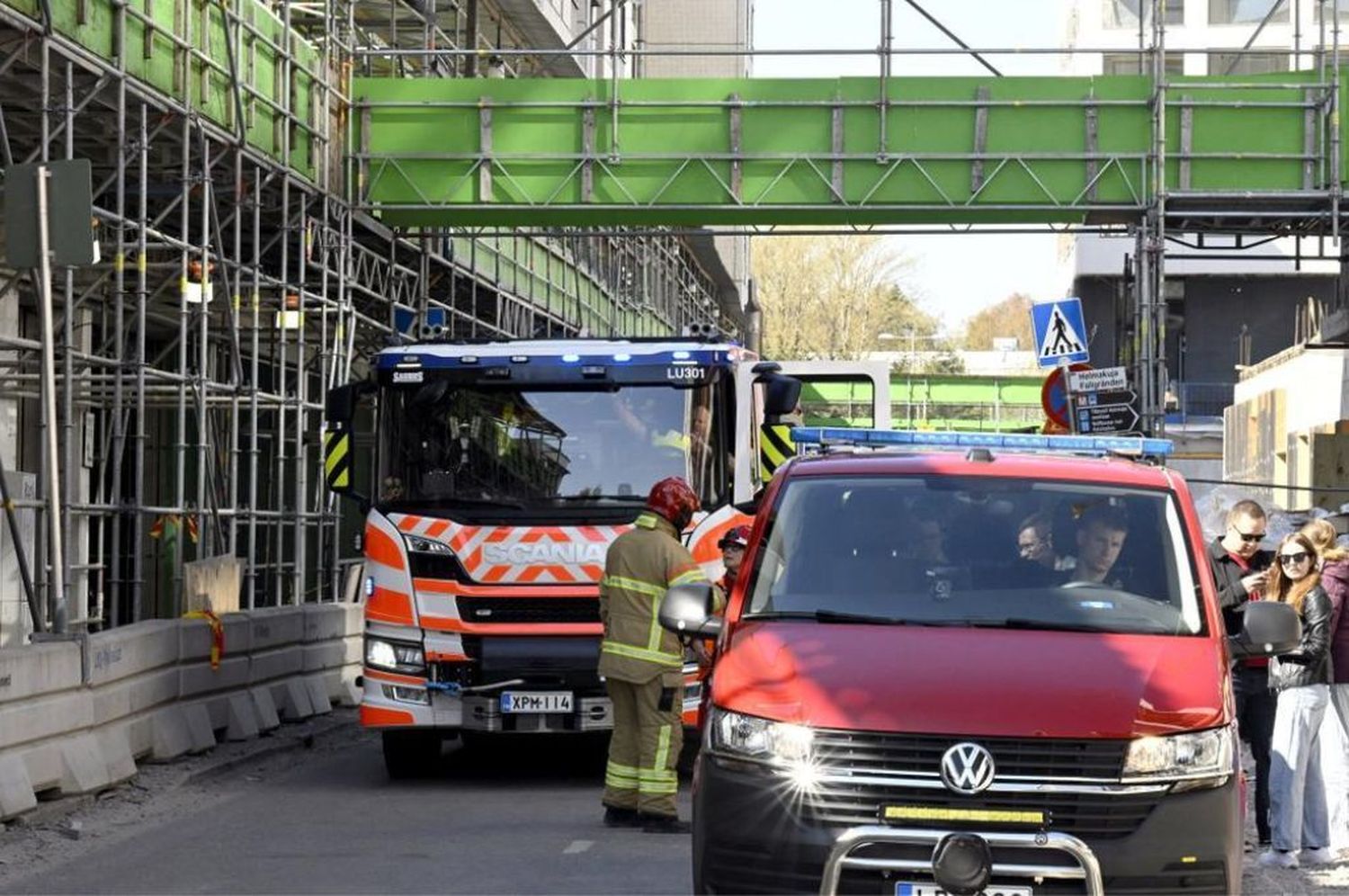 Colapsó un puente peatonal en Finlandia: al menos 24 heridos