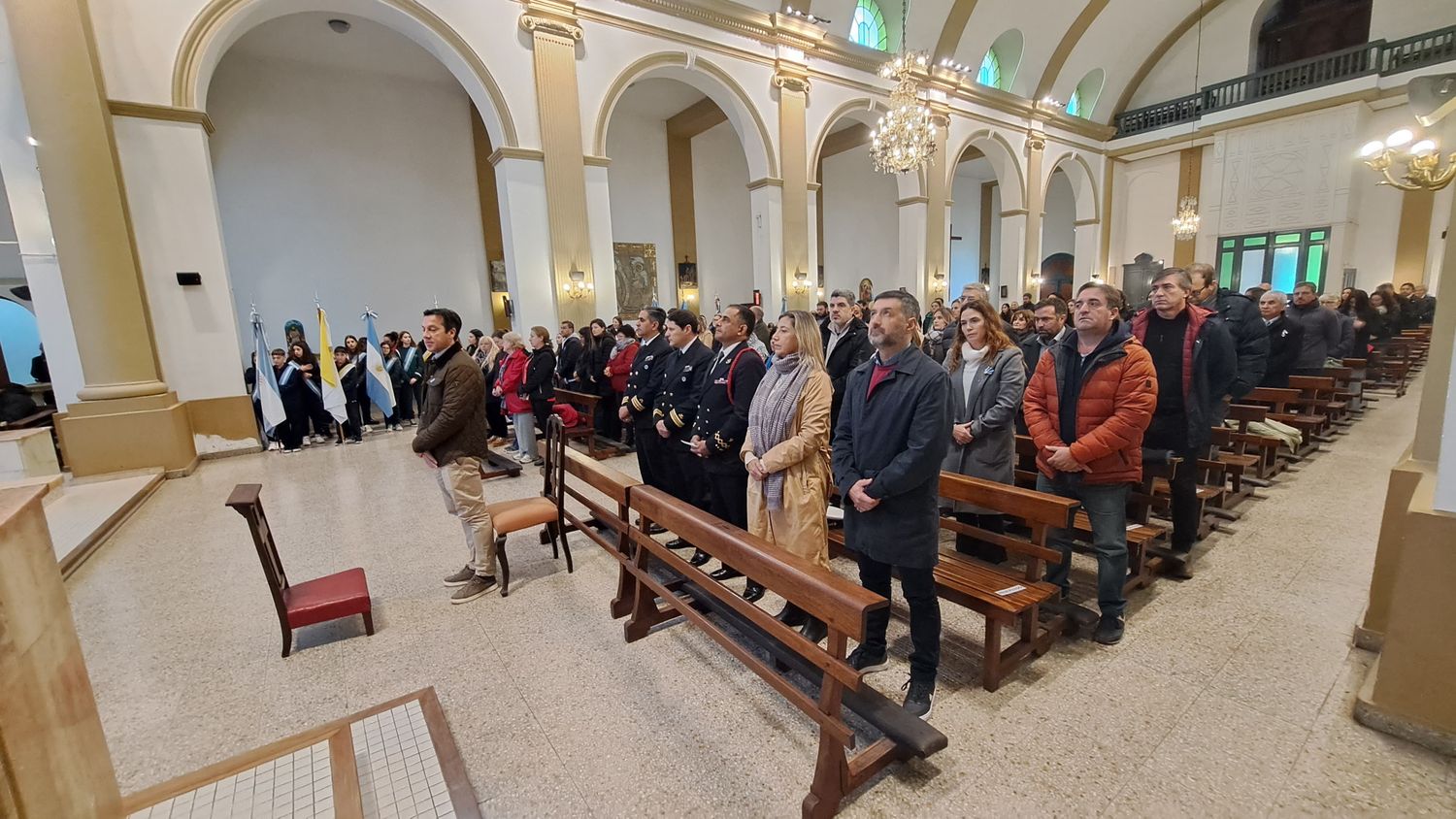 Ceremonia religiosa en Santa María del Carmen