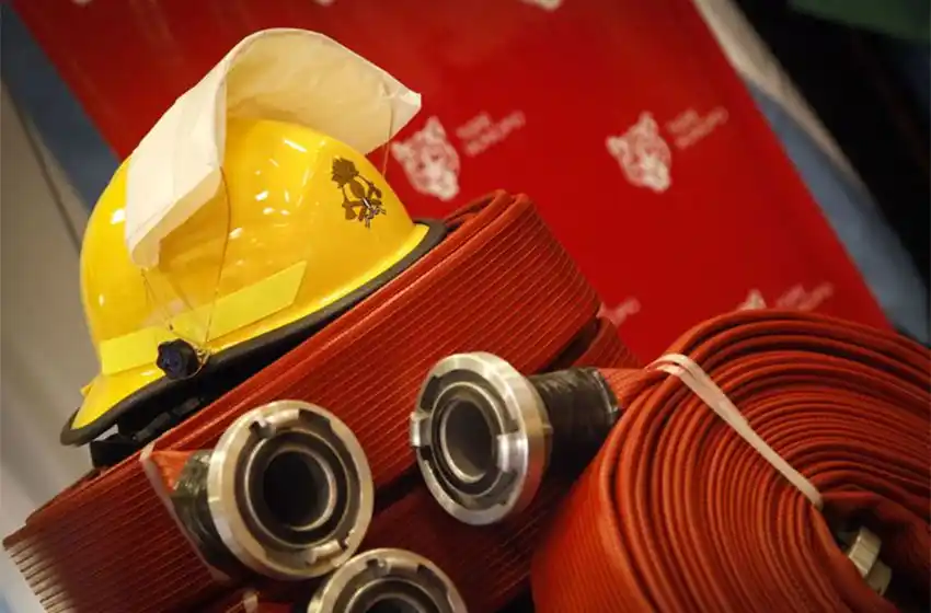 11 vehículos se incendiaron en una cochera ubicada en el macrocentro