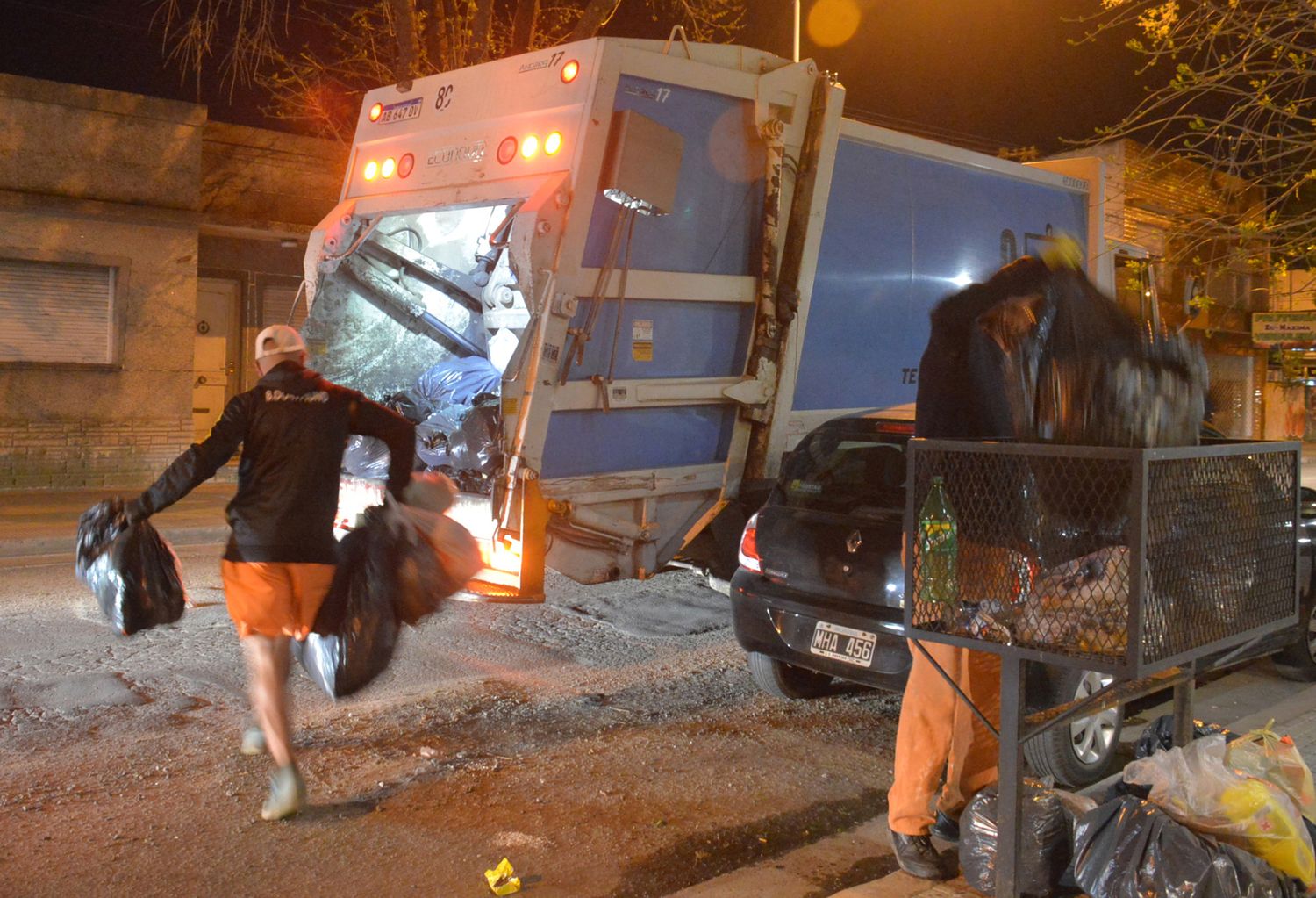 Cambió el horario de un recorrido del servicio de recolección de residuos.