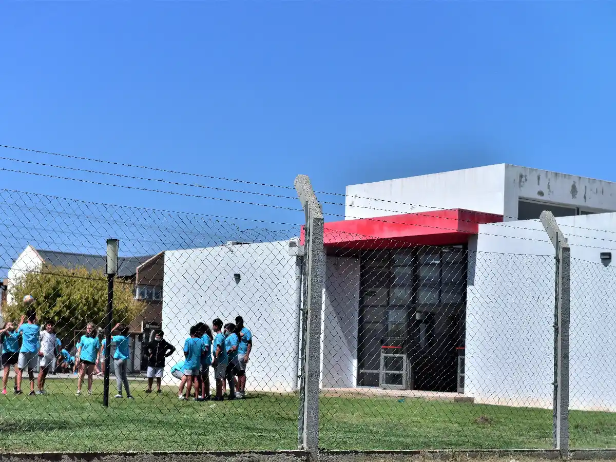 Edificios para las escuelas Proa