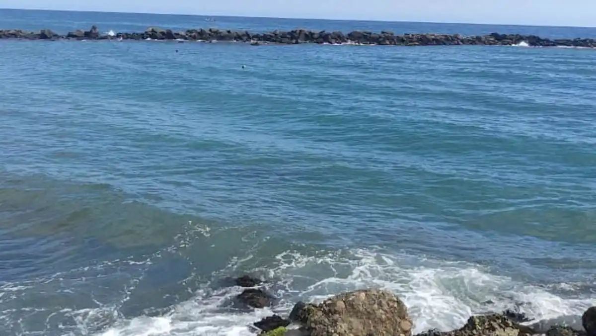 Desapareció embarcación con tres pescadores a bordo en aguas del estado Vargas