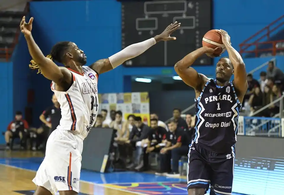 Peñarol se fue desinflando y Quimsa lo dominó para llevarse la victoria