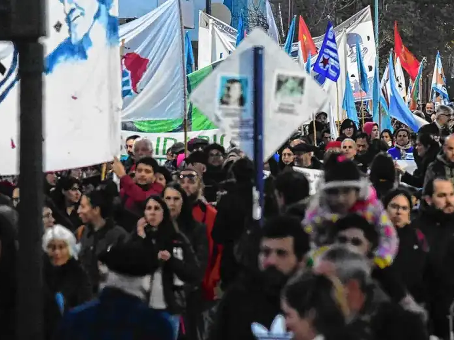 Caravana a Plaza de Mayo por Cristina Kirchner: habrá paros sectoriales y respaldo sindical