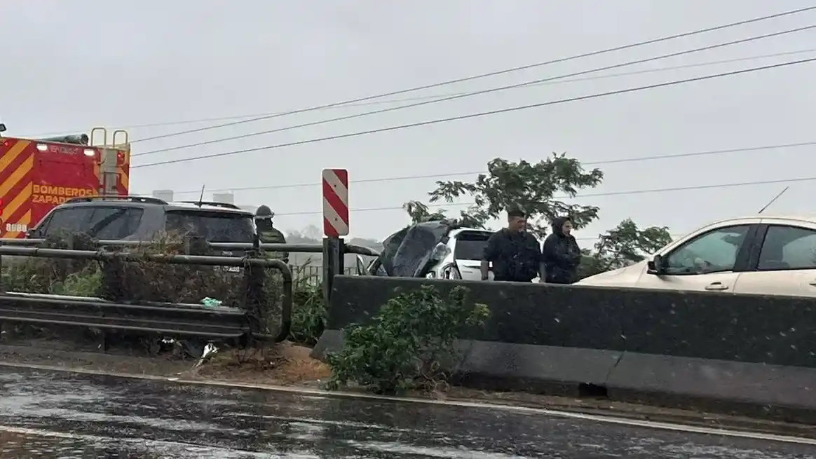 Murió una mujer tras chocar en la Ruta 168 en medio de la lluvia