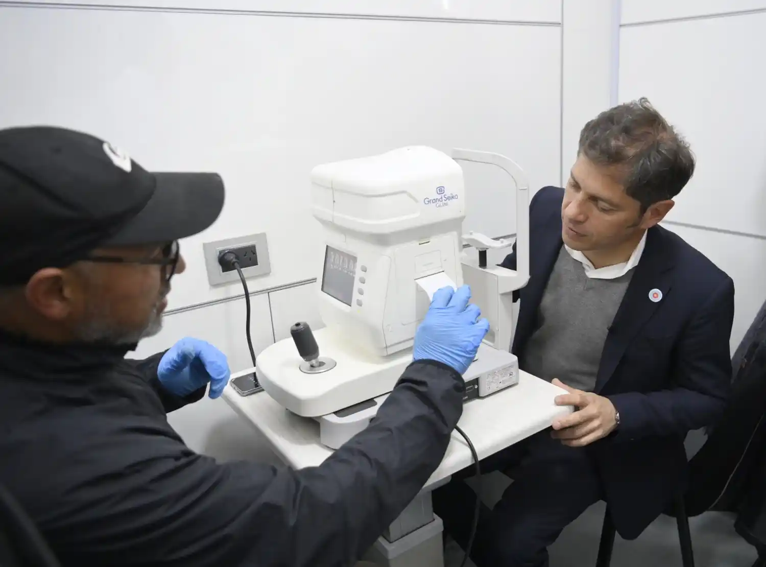 Se entregan 80 turnos diarios en el consultorio oftalmológico móvil de IOMA.