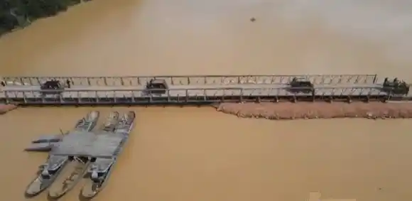 ¡LISTO EL PUENTE SOBRE EL RÍO CUYUNÍ! FANB AVANZA sobre la Guayana Esequiba
