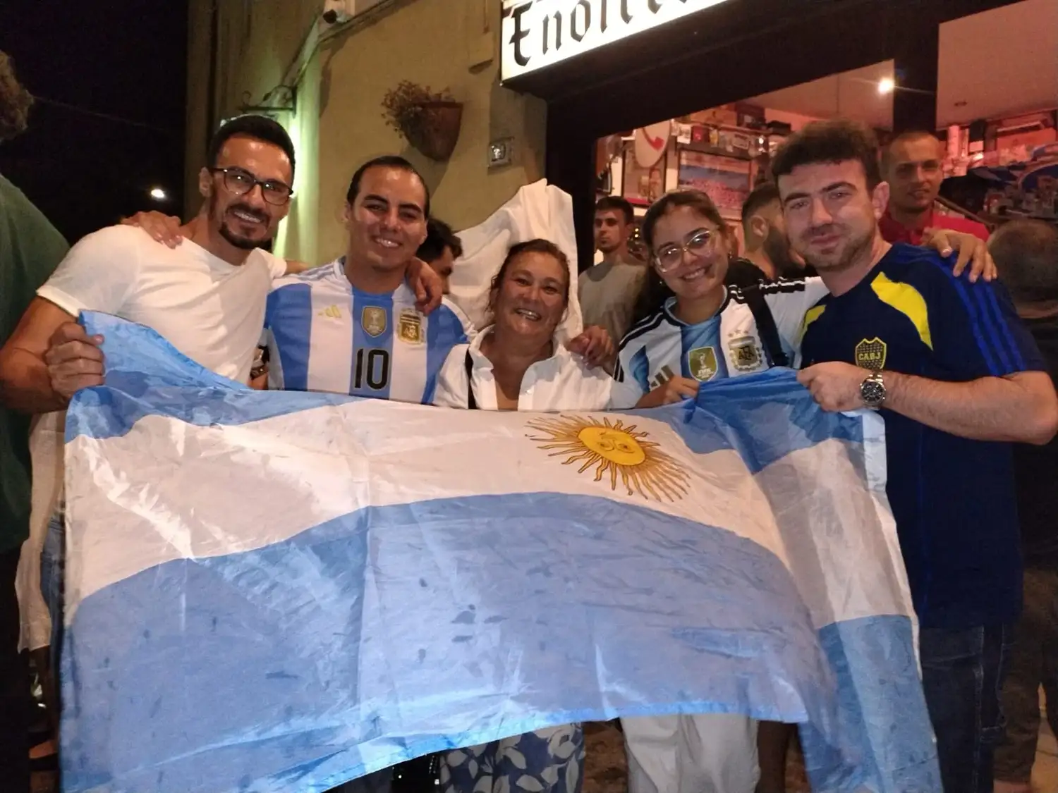 Desde Ravenna, una gualeya vive con orgullo el sueño mundialista: “Argentina siempre encuentra la forma de unirnos”