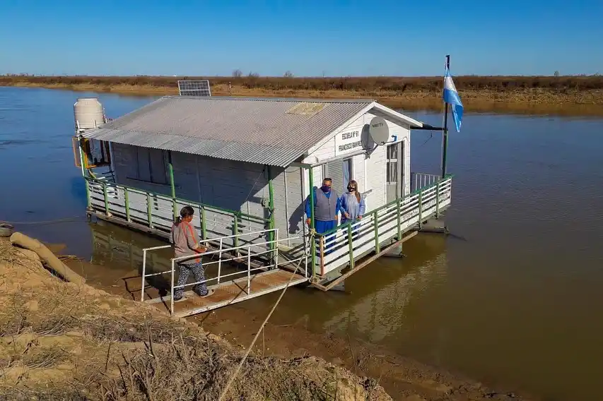Velázquez visitó la zona de islas de Victoria