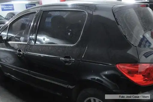 Una médica le disparó a un automóvil que ocupaba su lugar en la cochera 