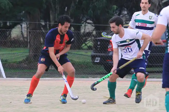 Rodrigo Torres en el partido de ida ante San Fernando "B". (Foto:  Carlos De Vita)