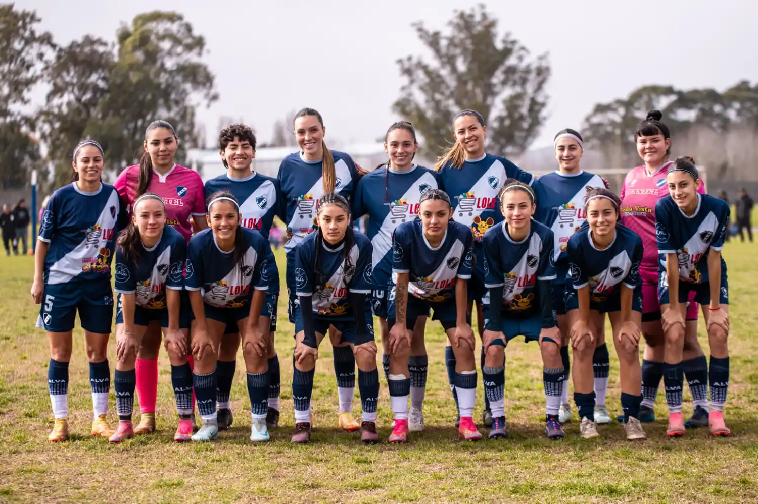 El equipo femenino de Alvarado (Foto: Juan Cruz Correa)