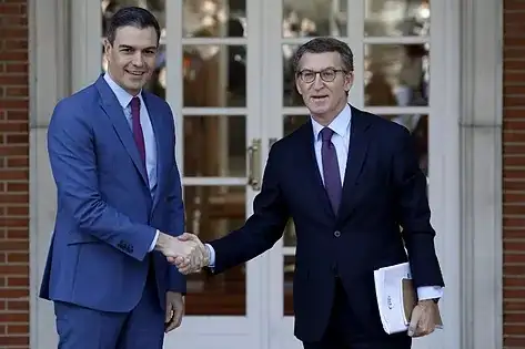 Pedro Sánchez y Alberto Núñez Feijóo, antes de su reunión en La Moncloa.