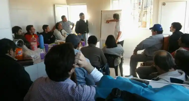 Pescadores artesanales continúan con capacitaciones para certificar su formación