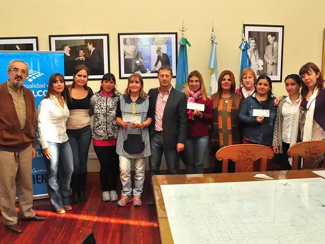 Chivilcoy: Speranza entregó fondos a escuelas para equipos y materiales