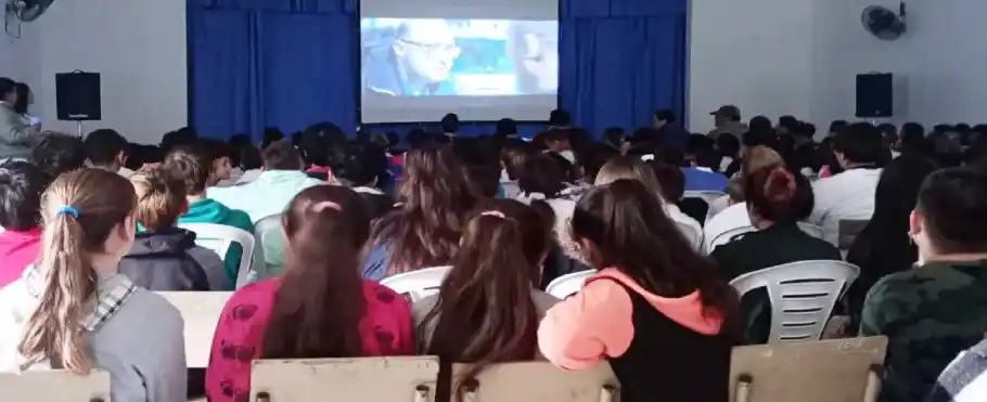 Más de 800 espectadores disfrutaron del cine en escuelas del departamento Tala