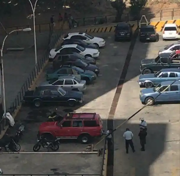 Lo asesinaron para robarle una Samurai en un urbanismo de la Misión Vivienda en Vargas
