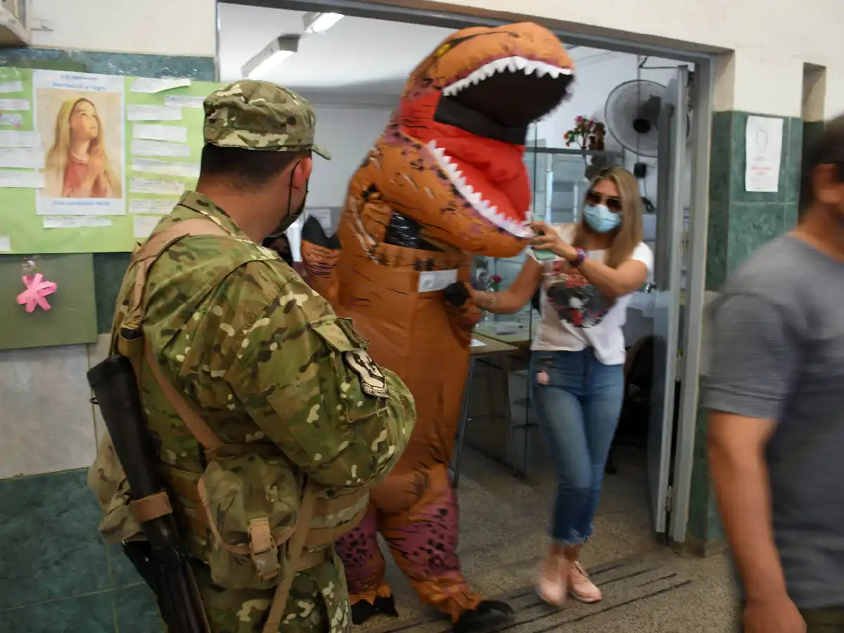 Cabeza chancho, Juego del Calamar, un pedido de hija, el bebé presidencial y el dinosaurio rosarino