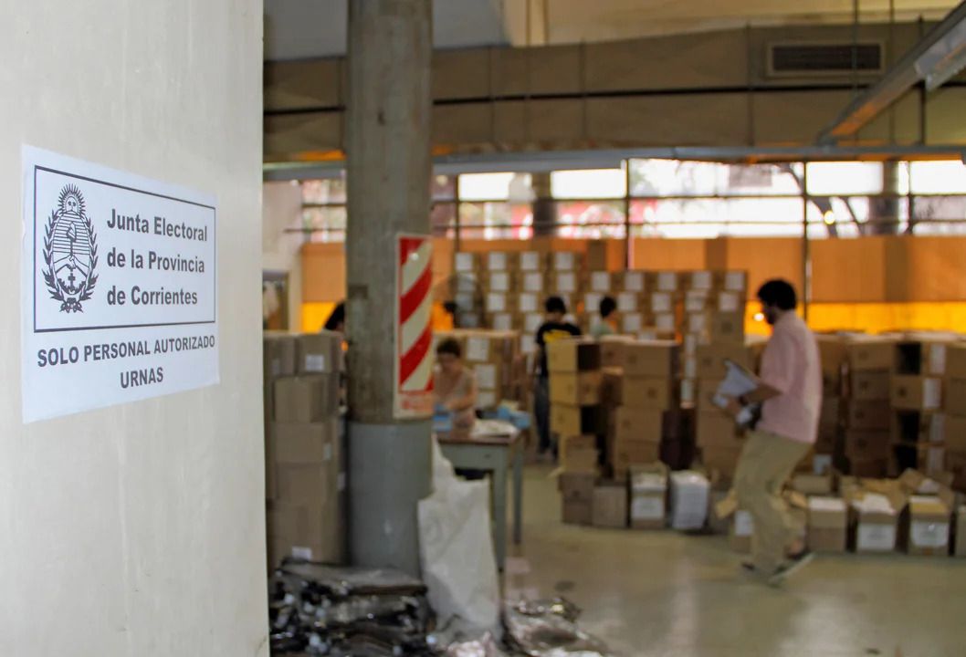 Hasta las 18 se vota en la provincia de Corrientes. A partir de las 21 se conocerán los primeros resultados